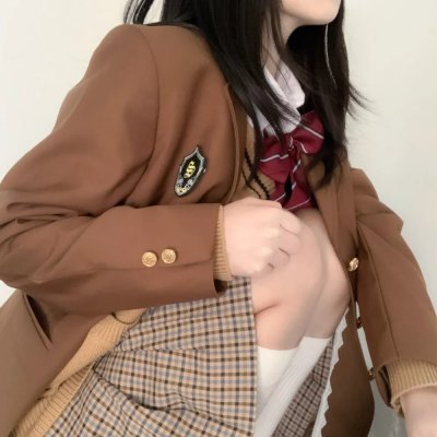 女学生和亨利先生